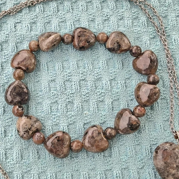 Natural Yooperlite Heart Shape Pendant Necklace 24" In Silver Plate - Picture 6 of 9